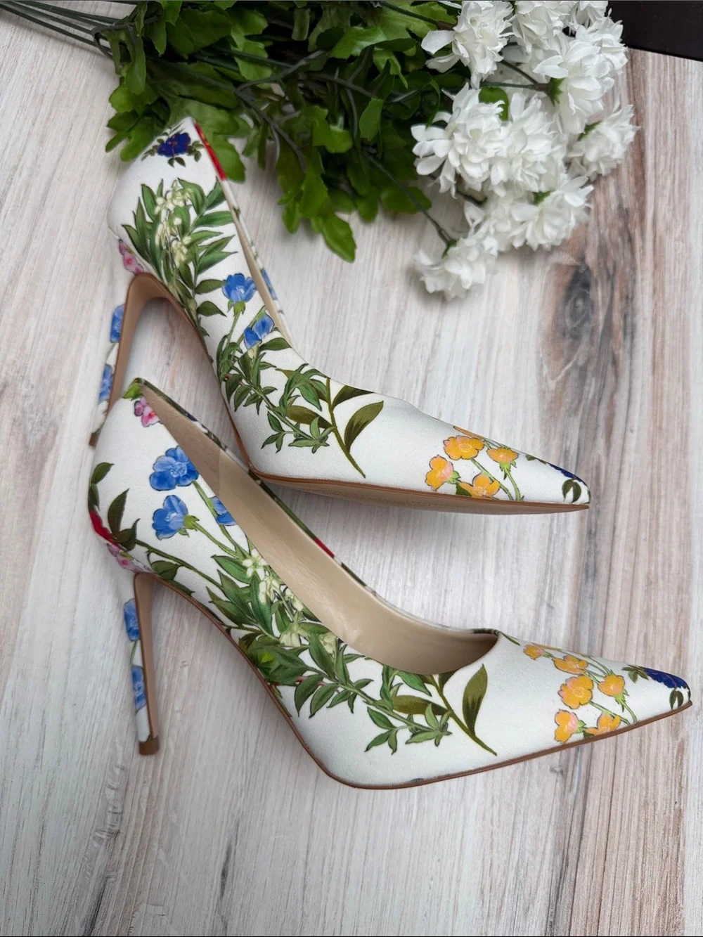 NINE WEST Fresh Floral Pumps Size 7.5